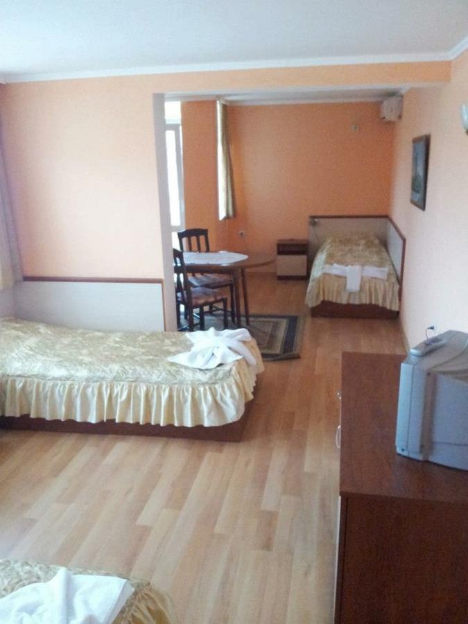 Hotel Triumph Nova Zagora Εξωτερικό φωτογραφία