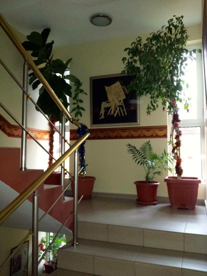Hotel Triumph Nova Zagora Εξωτερικό φωτογραφία