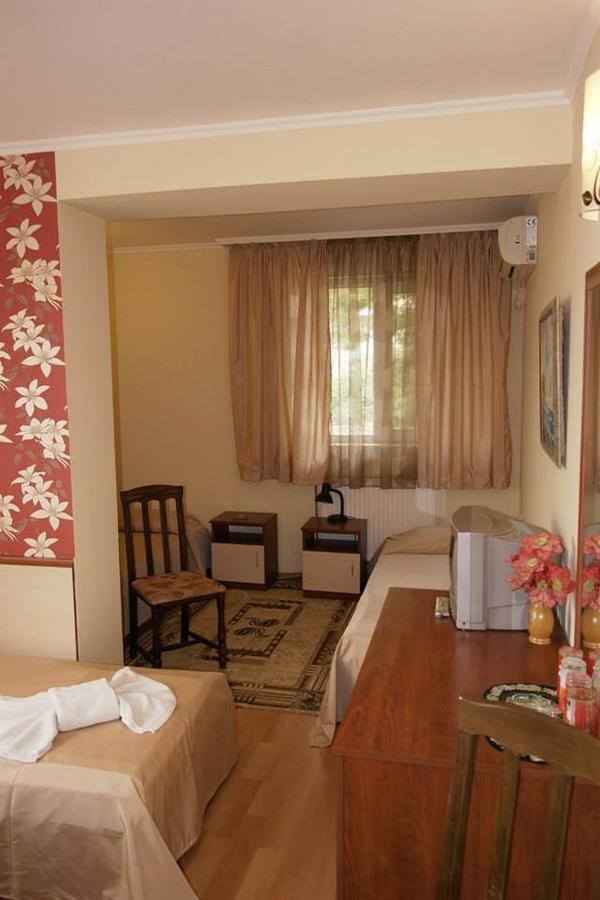 Hotel Triumph Nova Zagora Εξωτερικό φωτογραφία