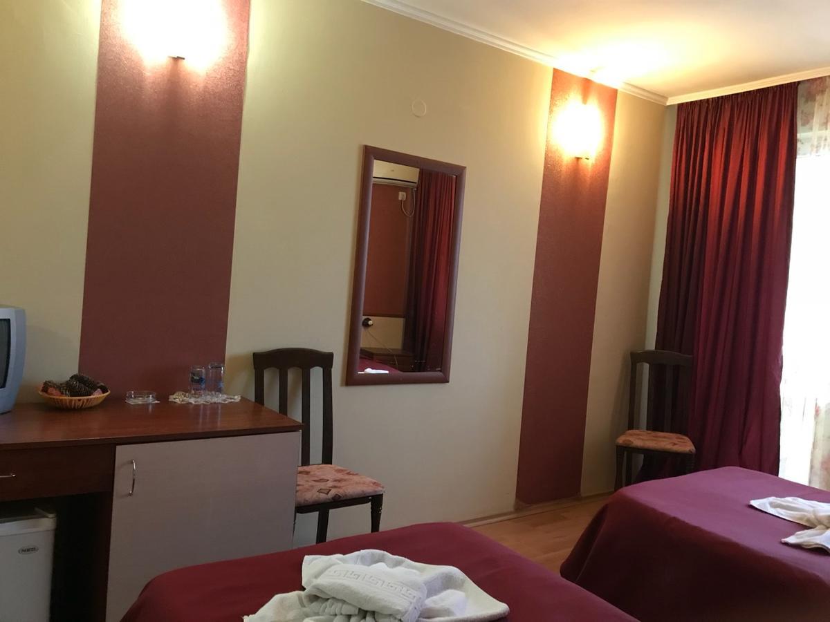 Hotel Triumph Nova Zagora Εξωτερικό φωτογραφία