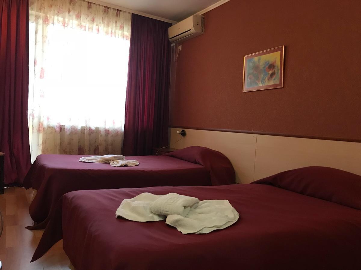 Hotel Triumph Nova Zagora Εξωτερικό φωτογραφία